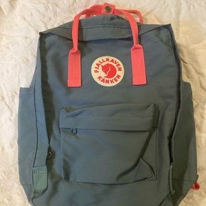 EUC Fjällräven Kånken Backpack